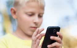 Brett Lee, a former undercover internet detective in Australia and now cyber safety expert, says it is crucial for parents to communicate with their children about what they are doing online.